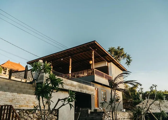 Taman Tirta 2* レンボンガン島